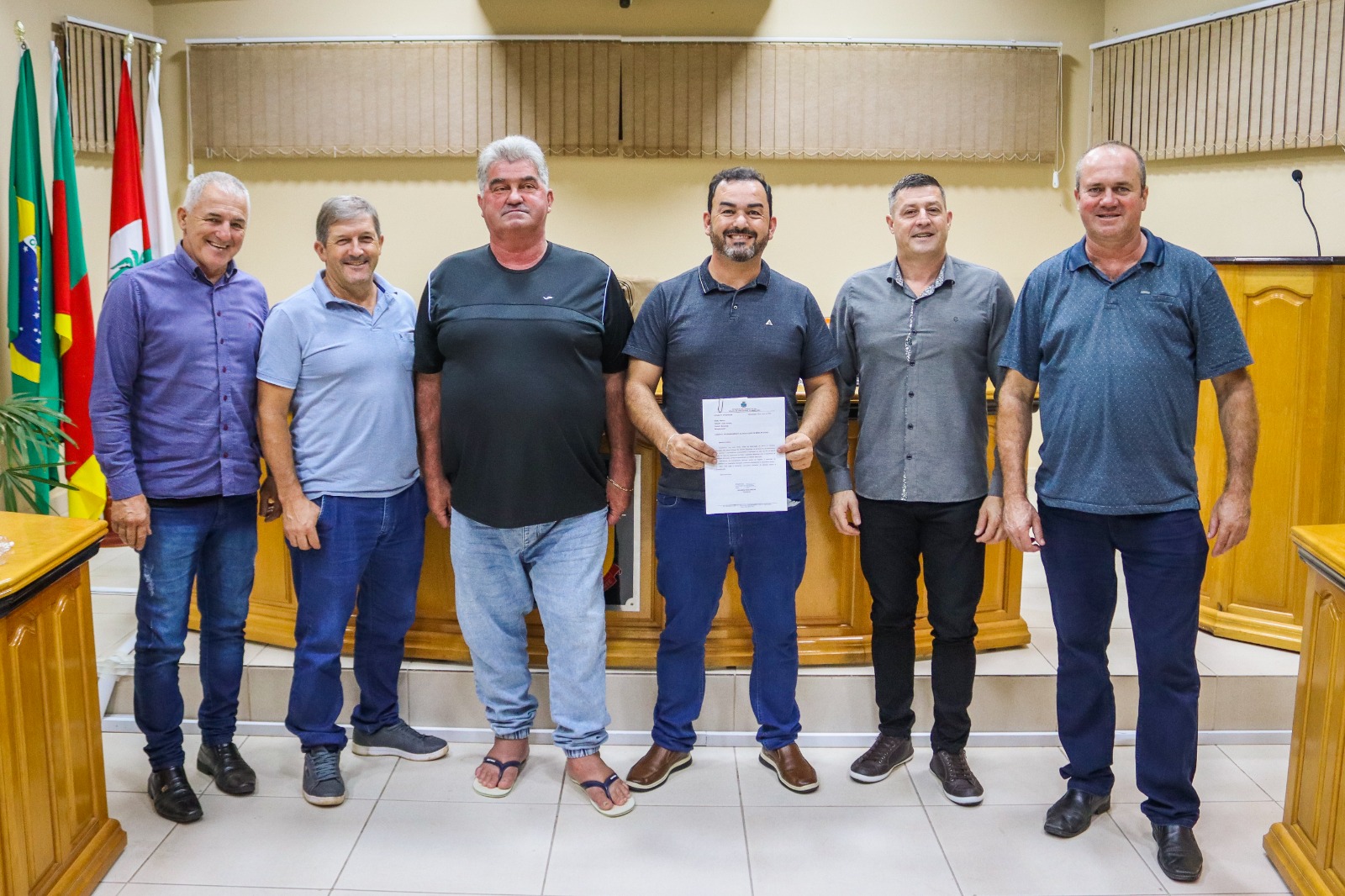 A Câmara Municipal de Mampituba realizou a 14ª Sessão Ordinária do ano, na segunda-feira (19). Confira o que foi aprovado: 