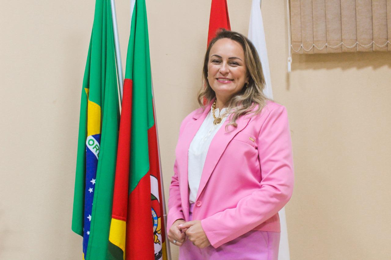 Daniela Brocca Lima é eleita presidente da Câmara de Mampituba