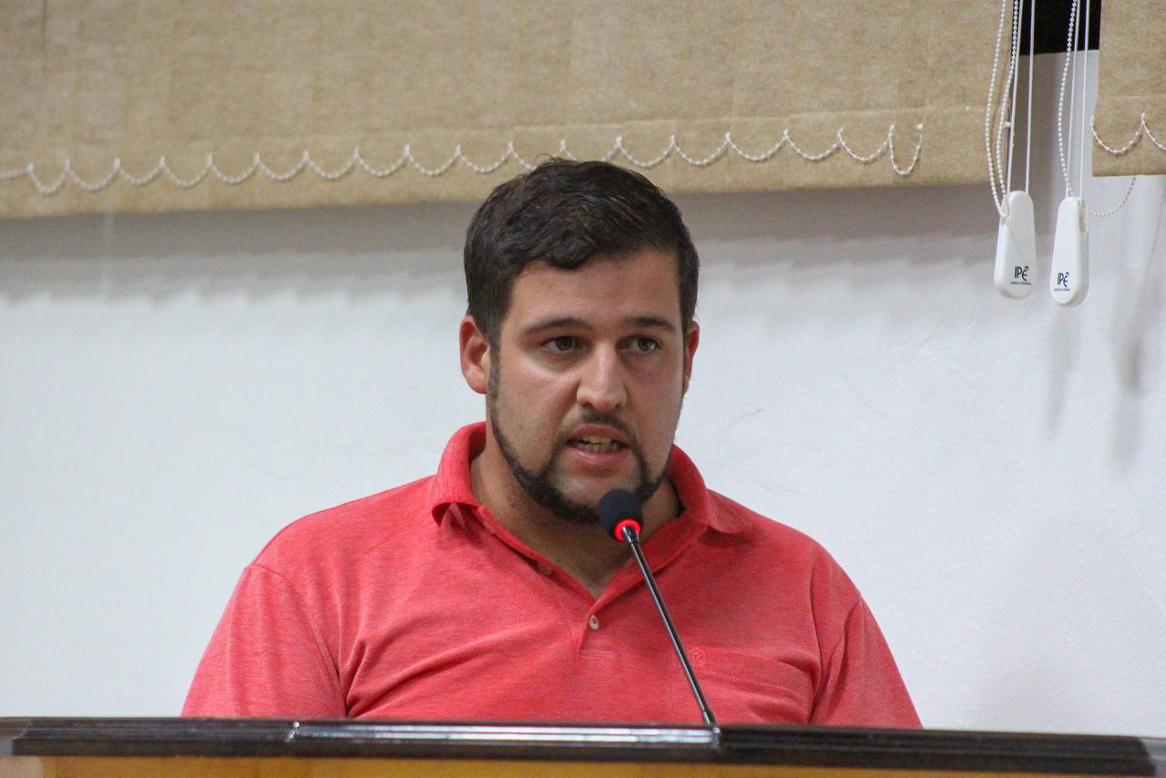 Juninho Nascimento toma posse como vereador em Mampituba