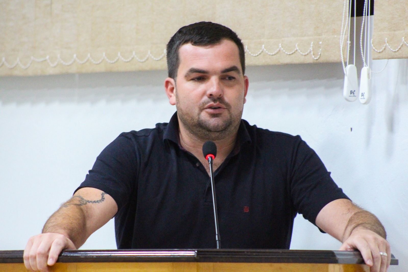 Vereador Ivam propõe instalação de paradas de ônibus cobertas em Mampituba